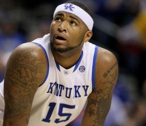 在季后赛更 在季后赛更