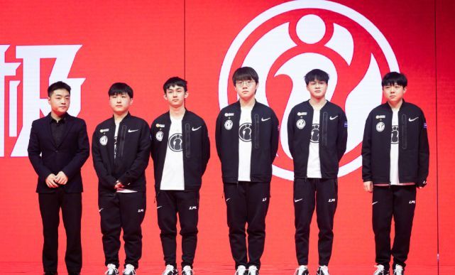 工作的同时 工作的同时