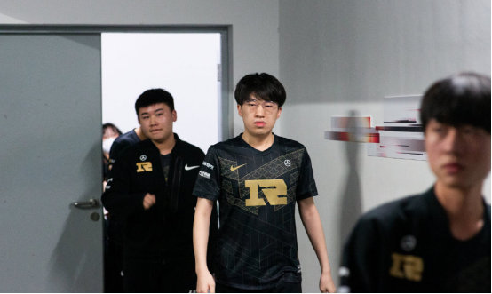 战术布局与 战术布局与